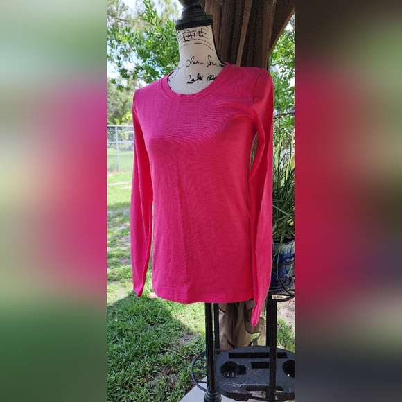 J. Crew Vibrant Pink Girlfriend Tee - Picture 2 of 6